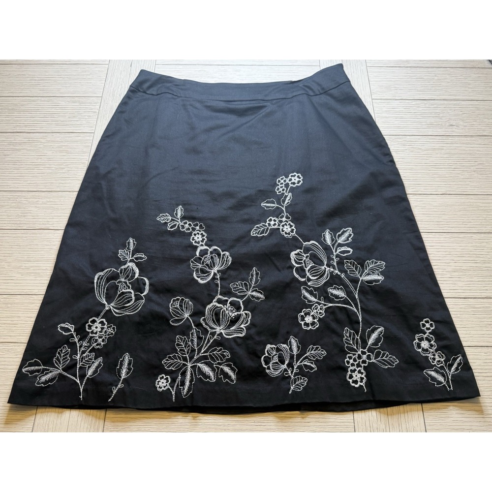 Covington Skirt, women's 14 A-line Flare Black‎ Floral Embroidered Lined Career